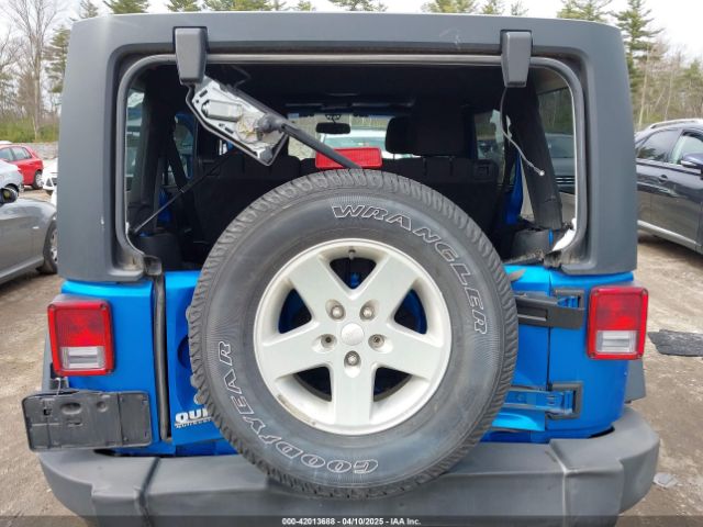 1C4BJWDG7FL551582 Jeep Wrangler Unlimited Sport