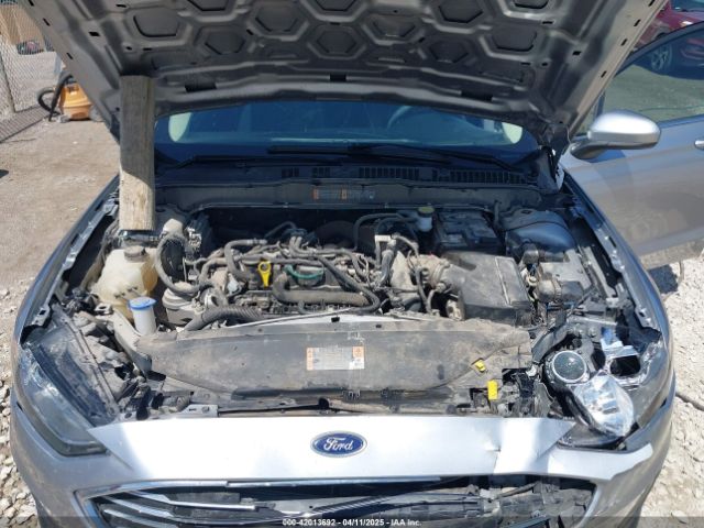 3FA6P0HD8LR255812 Ford FUSION SE