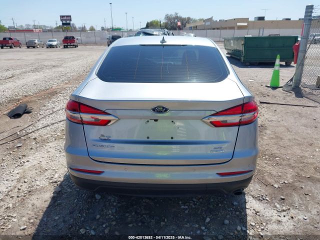 3FA6P0HD8LR255812 Ford FUSION SE
