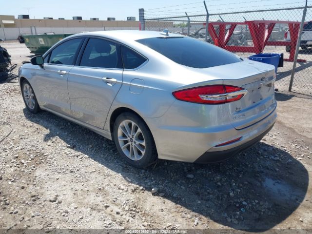 3FA6P0HD8LR255812 Ford FUSION SE