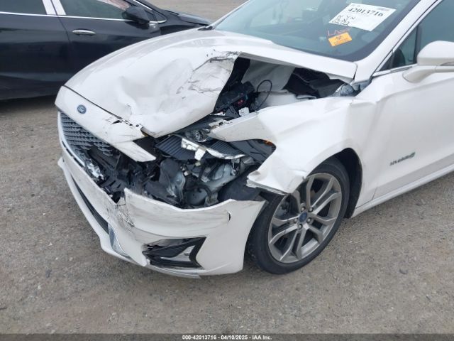 3FA6P0RU0KR227368 Ford Fusion Hybrid Titanium