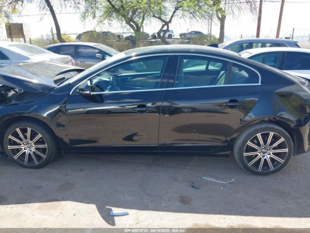 YV140MFB3F2299721 Volvo S60 T5 Premier