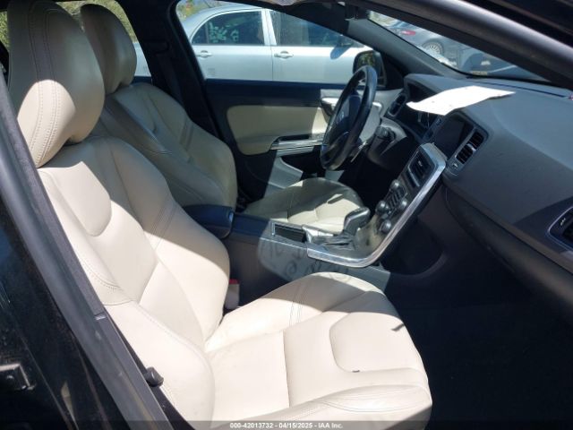 YV140MFB3F2299721 Volvo S60 T5 Premier
