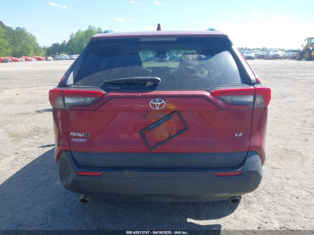 2T3H1RFV0KW040262 Toyota RAV4 LE