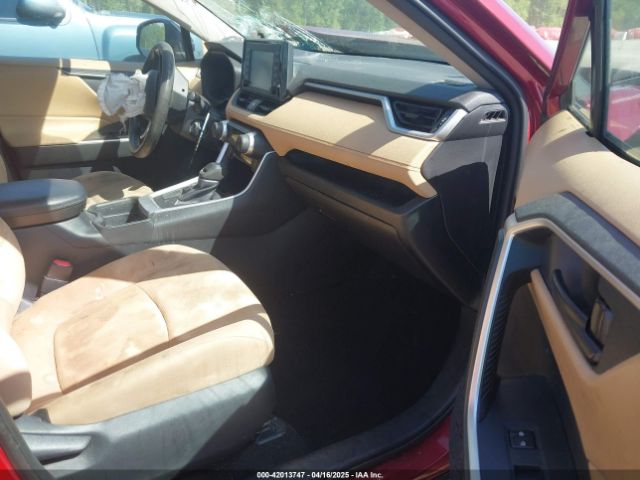 2T3H1RFV0KW040262 Toyota RAV4 LE