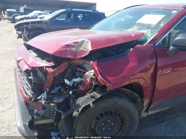 2T3H1RFV0KW040262 Toyota RAV4 LE