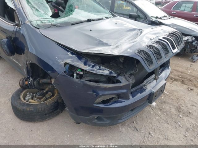 1C4PJMCS0EW290714 Jeep Cherokee Latitude