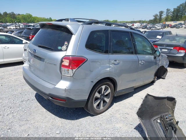 JF2SJAGC1JH556284 Subaru Forester 2.5i Premium