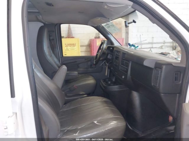 1GCSGAFX3E1100691 Chevrolet Express 1500 Work Van
