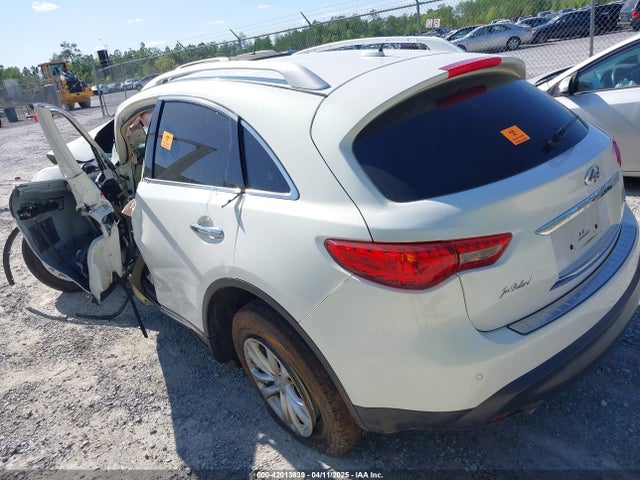 JN8CS1MU5FM381828 Infiniti QX70