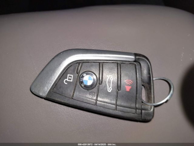 5YMTS0C07L9B17054 BMW 2020