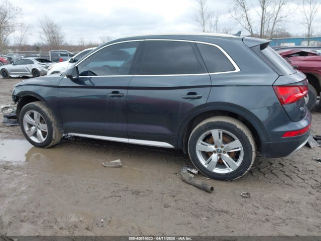 WA1BNAFY5J2095815 Audi Q5 2.0t Premium/2.0t Tech Premium