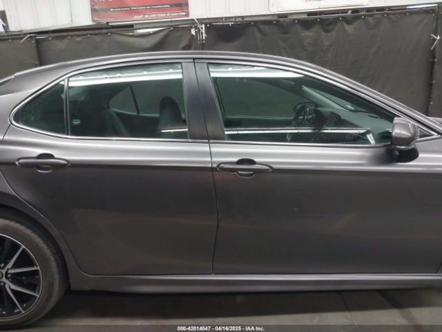 4T1G11BK9NU053940 Toyota Camry Se Awd