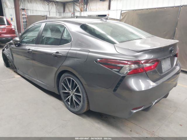 4T1G11BK9NU053940 Toyota Camry Se Awd