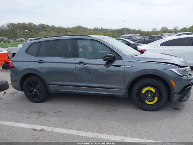 3VVCB7AX5PM039767 Volkswagen Tiguan 2.0t Se R-line Black