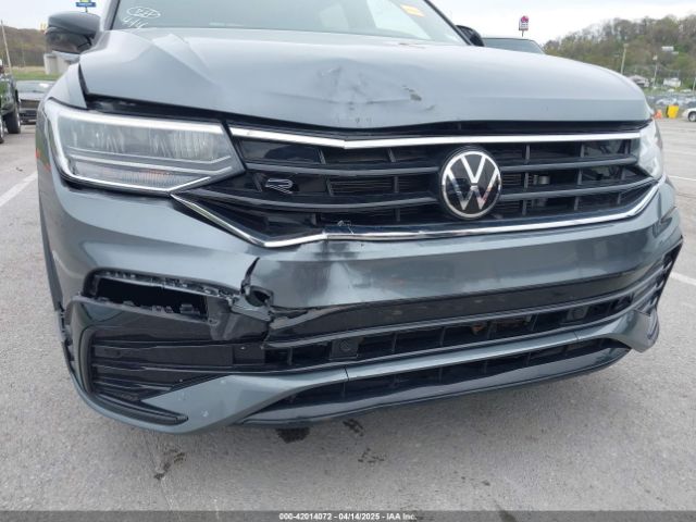 3VVCB7AX5PM039767 Volkswagen Tiguan 2.0t Se R-line Black
