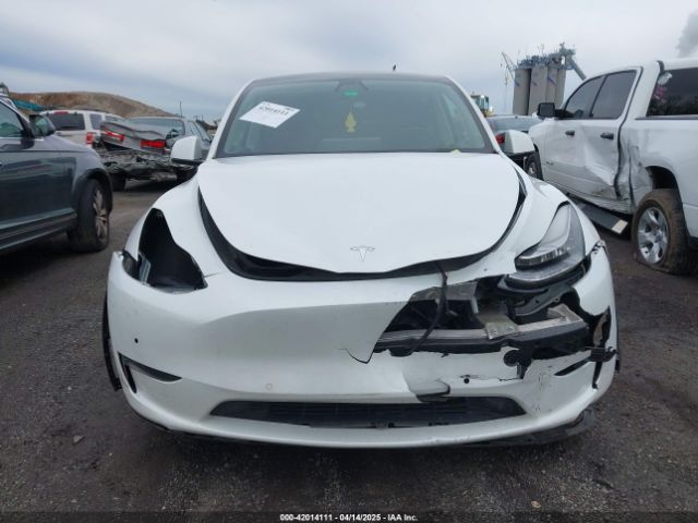 7SAYGDEE7NF389788 Tesla Model Y Long Range Dual Motor All-wheel Drive