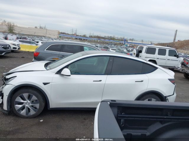 7SAYGDEE7NF389788 Tesla Model Y Long Range Dual Motor All-wheel Drive