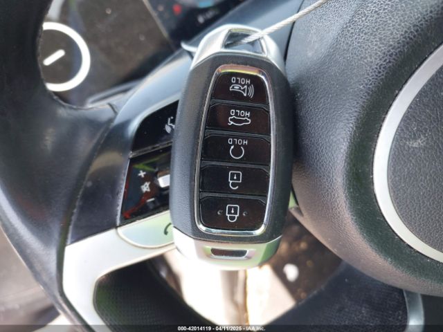5NPLS4AG7PH111202 Hyundai ELANTRA SEL