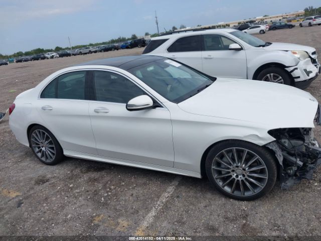 55SWF4JB5GU131922 Mercedes-Benz C 300 Luxury/sport