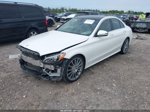 55SWF4JB5GU131922 Mercedes-Benz C 300 Luxury/sport