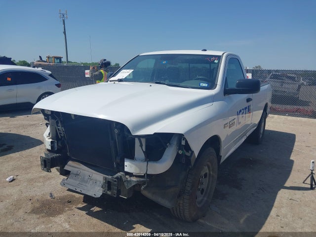 3C6JR6DT0JG122573 RAM 1500 Tradesman  4x2 8' Box