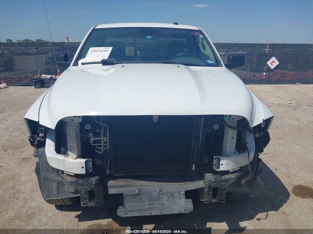 3C6JR6DT0JG122573 RAM 1500 Tradesman  4x2 8' Box