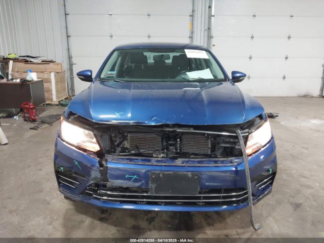 1VWDT7A32HC003788 Volkswagen Passat 1.8t R-line