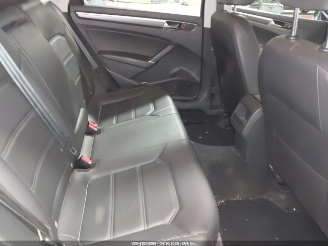 1VWDT7A32HC003788 Volkswagen Passat 1.8t R-line