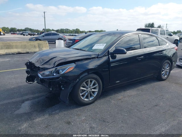 Hyundai SONATA SE 2019 5NPE24AF7KH735865 Image 2