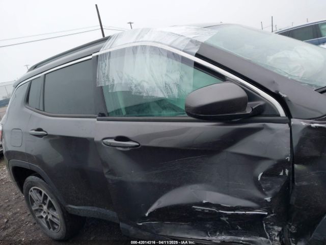 3C4NJDBB0HT692817 Jeep New Compass Latitude 4x4