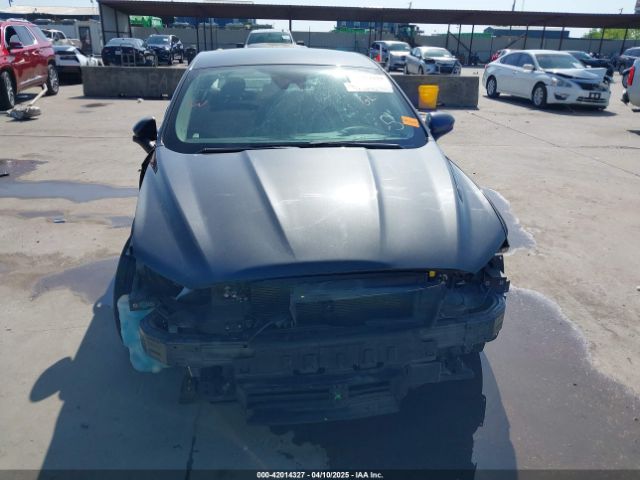 3FA6P0HD9KR198647 Ford FUSION SE