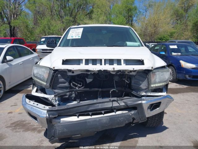 5TFDW5F14JX742259 Toyota Tundra Sr5 5.7l V8