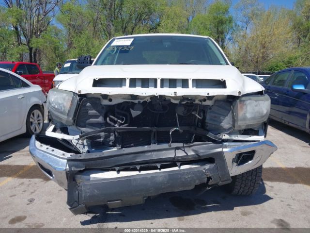 5TFDW5F14JX742259 Toyota Tundra Sr5 5.7l V8