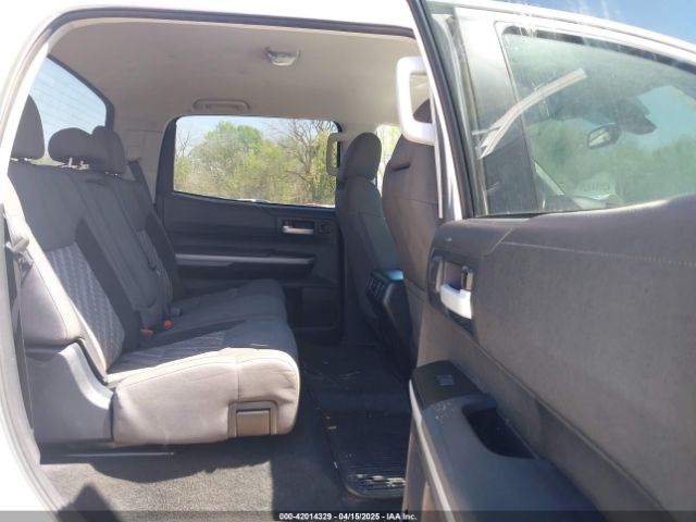 5TFDW5F14JX742259 Toyota Tundra Sr5 5.7l V8