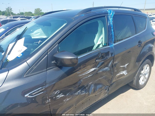 1FMCU9G9XHUE74970 Ford ESCAPE SE