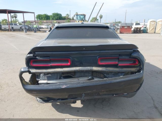 2C3CDZBT2JH138640 Dodge Challenger R/t