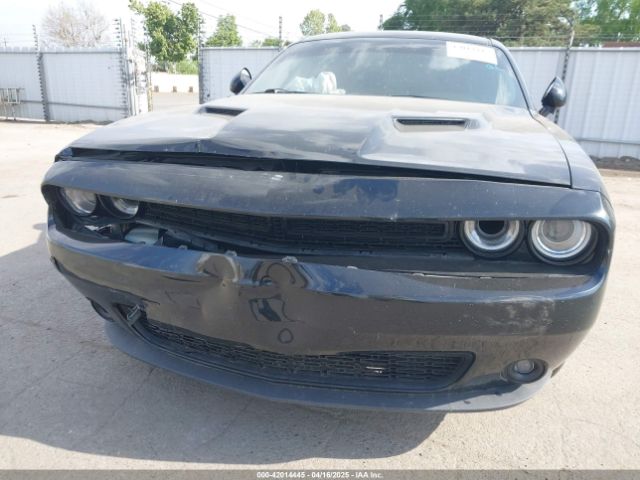 2C3CDZBT2JH138640 Dodge Challenger R/t