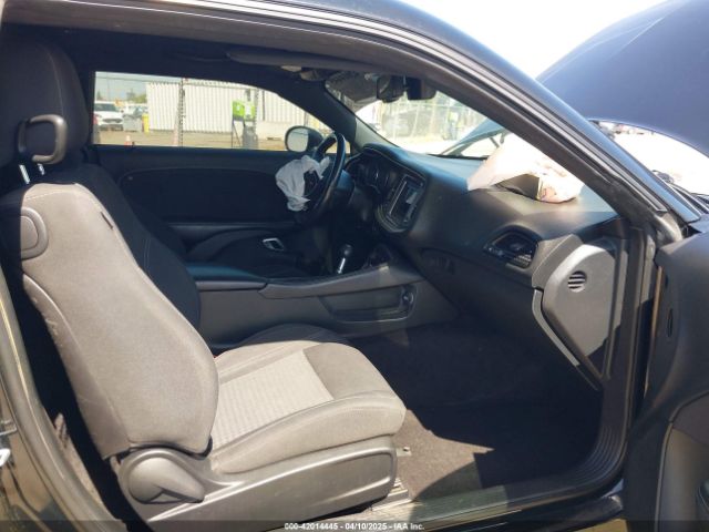 2C3CDZBT2JH138640 Dodge Challenger R/t