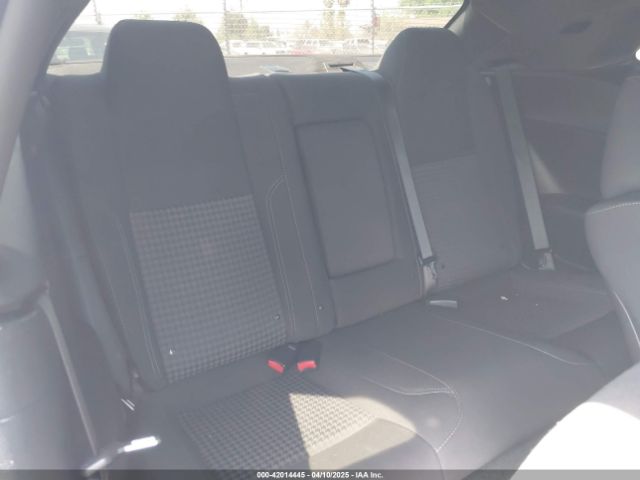 2C3CDZBT2JH138640 Dodge Challenger R/t