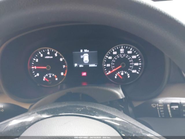 KNDPMCAC4L7805735 KIA Sportage Lx