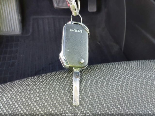 3KPF24AD8PE639869 KIA Forte Lxs