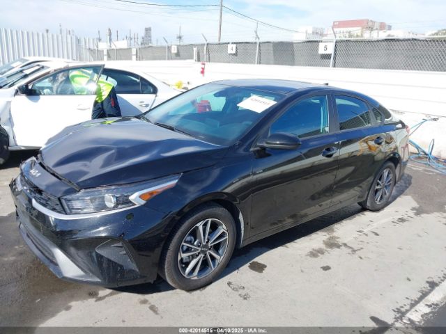 3KPF24AD8PE639869 KIA Forte Lxs