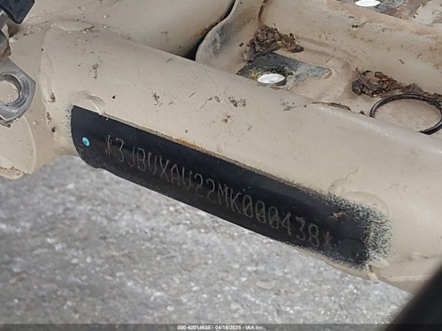 2021 CAN-AM MAVERICK X3 3JBVXAV22MK000438 Photo 9