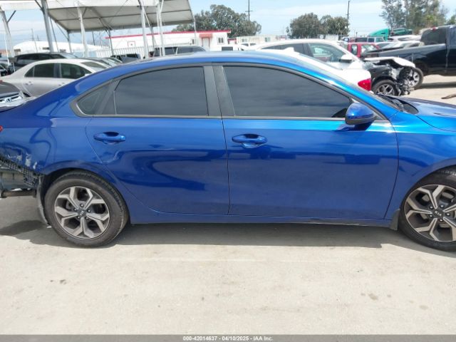 3KPF24AD0KE117228 KIA Forte Lxs