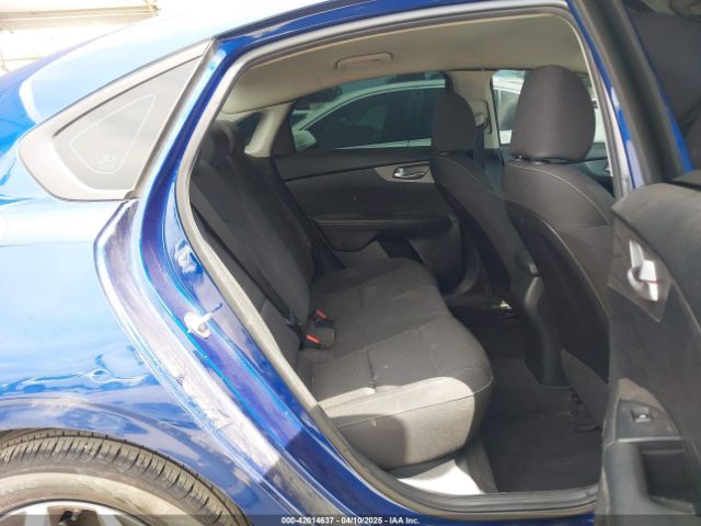 3KPF24AD0KE117228 KIA Forte Lxs