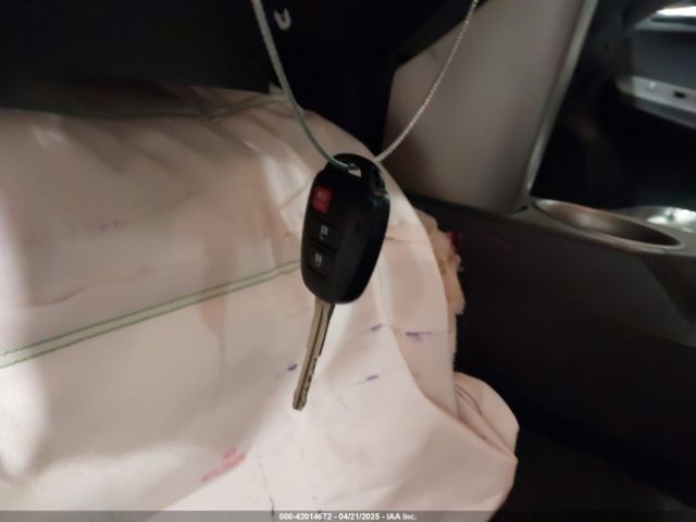 JTMRFREV5ED052819 Toyota Rav4 Xle