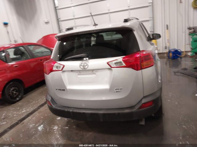 JTMRFREV5ED052819 Toyota Rav4 Xle