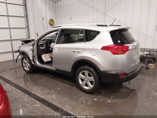 JTMRFREV5ED052819 Toyota Rav4 Xle