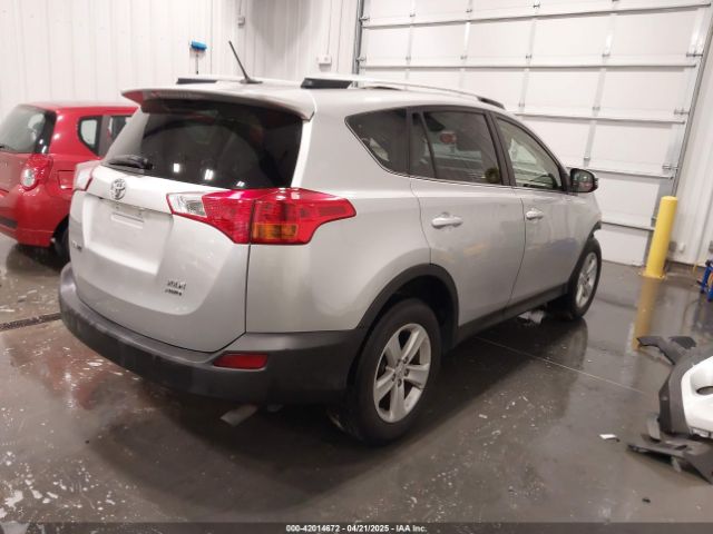 JTMRFREV5ED052819 Toyota Rav4 Xle